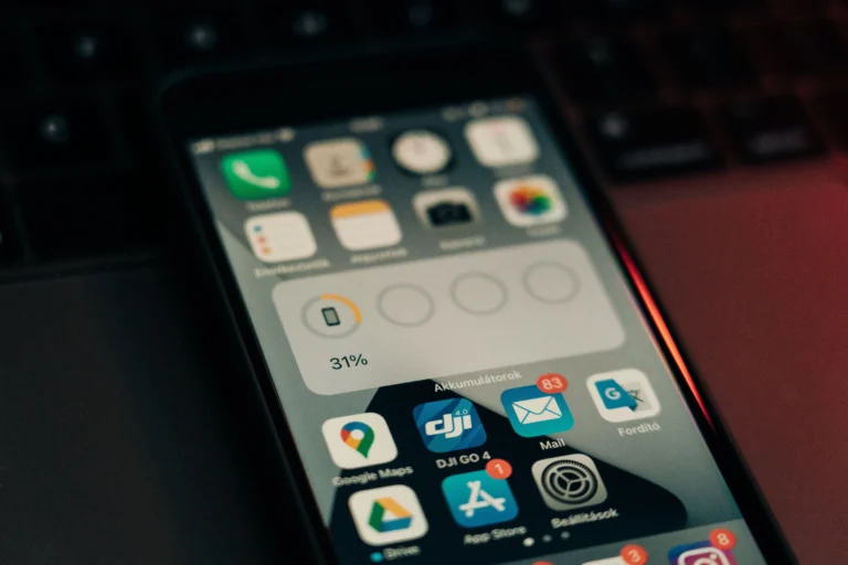 Apps Gratuitos vs Pagos para Invertir en Acciones: ¿Vale la Pena Pagar?