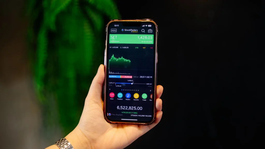 Cómo Comprar Acciones por Primera Vez Usando un App de Inversiones